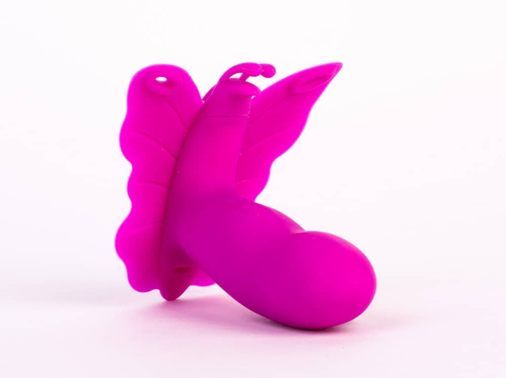 25996